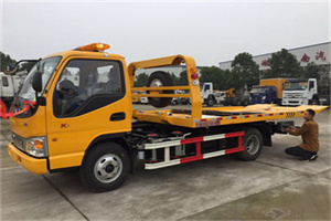 淮滨哪里有拖车服务